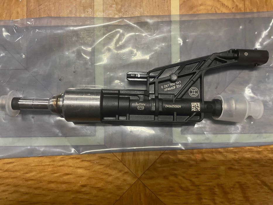 Нови бензинови дюзи Bosch за BMW