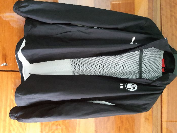 vand jacheta/geaca originala puma