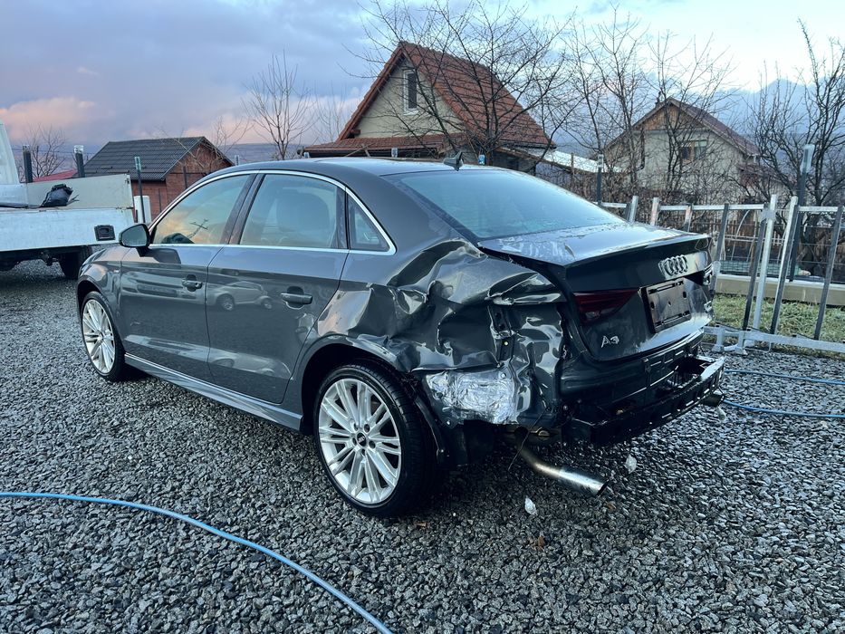 Audi A3 8V s-line quattro sedan