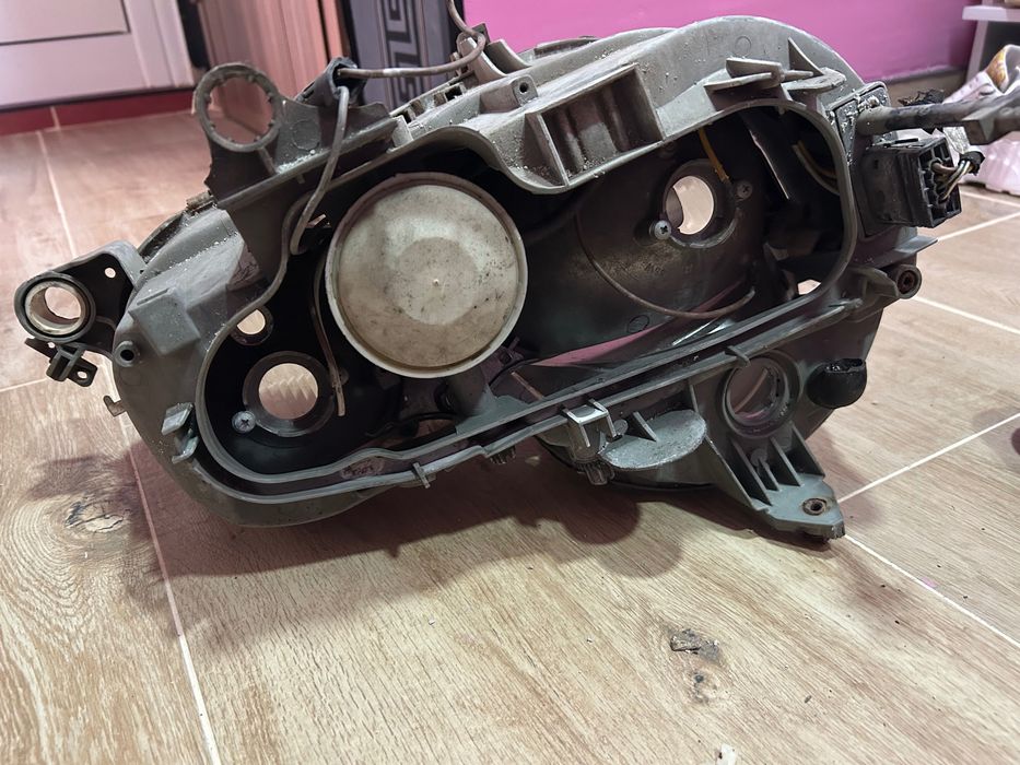 Ляв чифт фарове Mercedes W210, E Class 1998