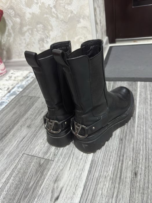 Ayollar kiyimi holati idealniy yangi firminiy kiyim kechak