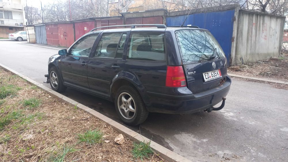 Фолксваген Голф 4  1.6