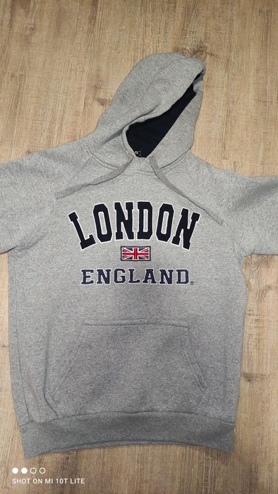 Суичър с качулка