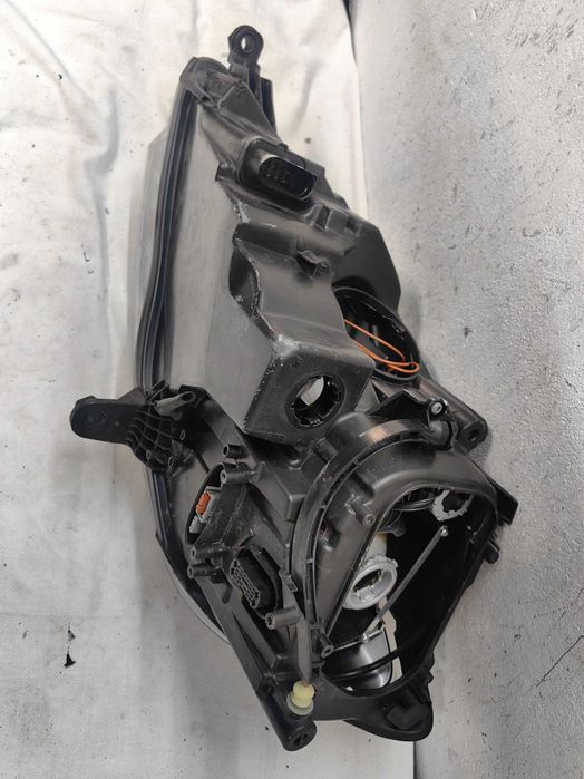 Оригинален фар Vw Golf Plus Bixenon