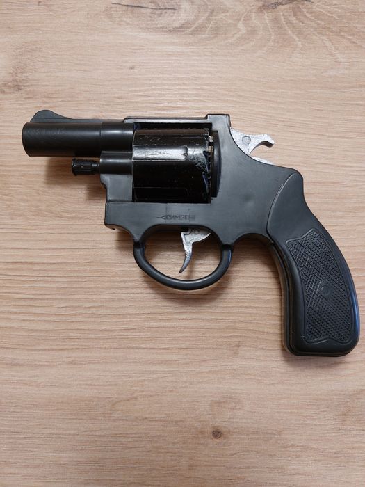 Руски капсов пистолет от соца!
 
made in USSR TBILISI.