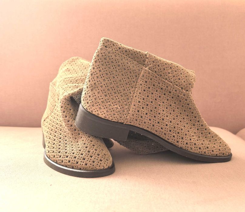 Cizme dama,  piele perforata, marimea 36