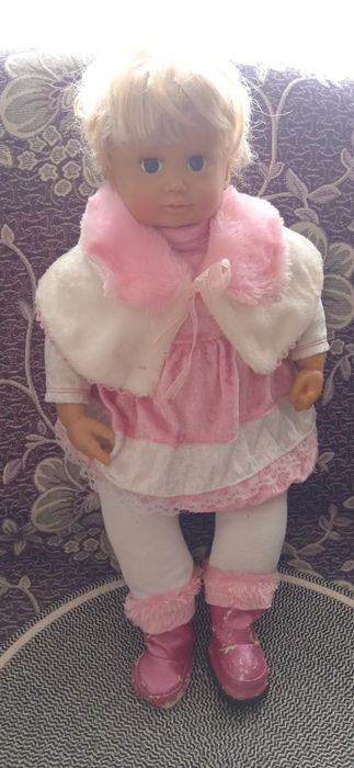 Продам интерактивную куклу "Настенька".