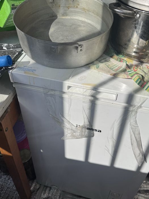 Продам морозильную камеру