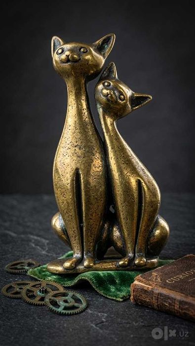 Бронзовая фигурка КОШЕЧКИ