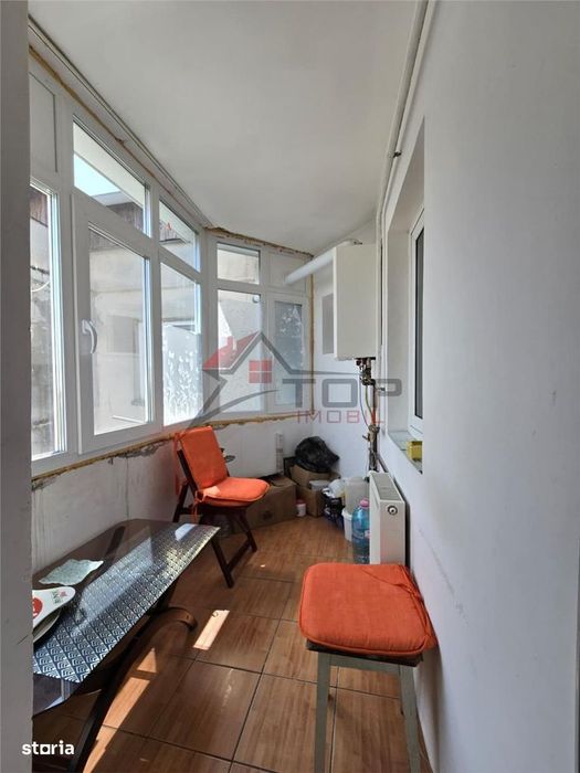 Piata Alexandru - Milcov, 2 camere decomandat cu 2 balcoane, liber