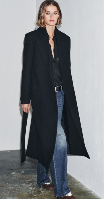 Пухкаво  и черно вълнено палто Zara