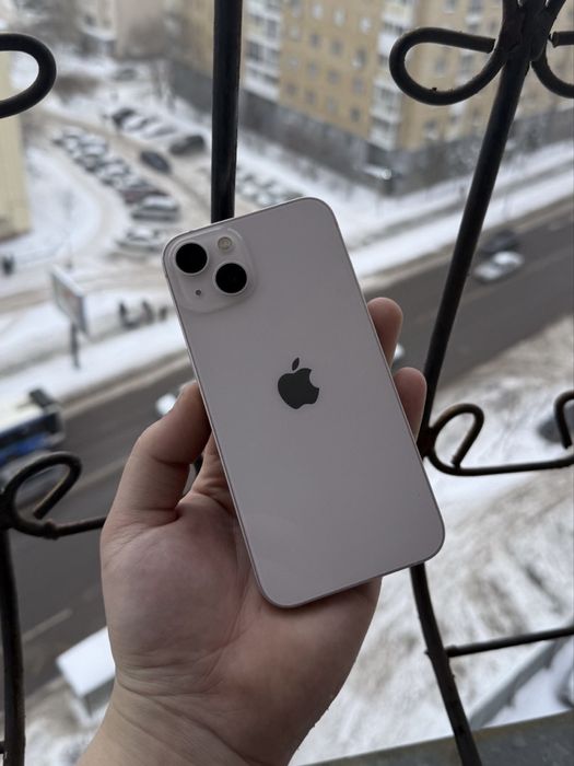 Iphone 13  в белом цвете