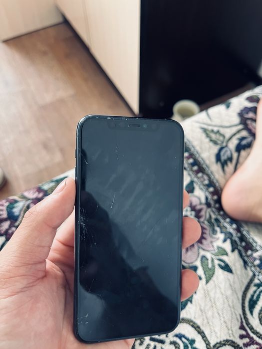 Продам Iphone 11 pro