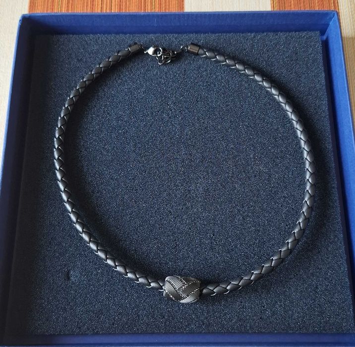 Colier Swarovski Jet din piele neagră si pandantiv cu cristale, nou