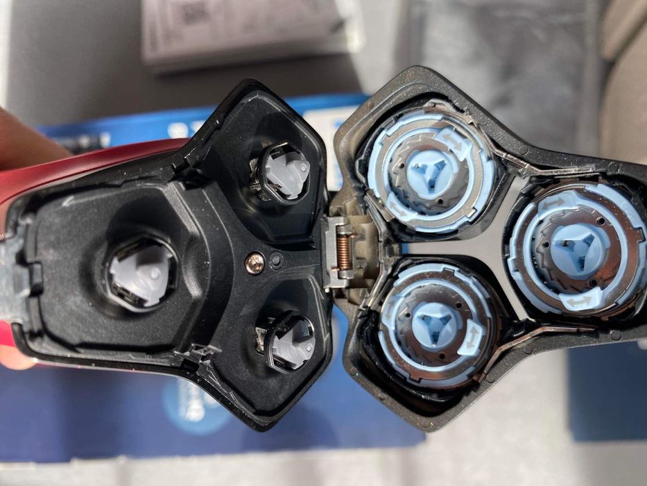 НОВА! Самобръсначка Philips 5000