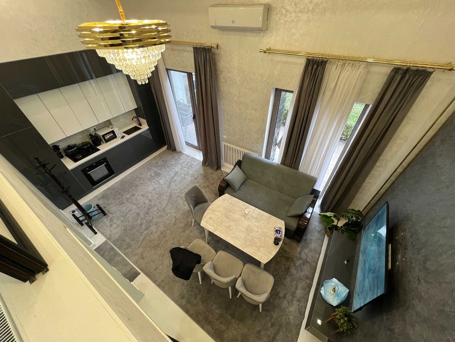 Дуплекс с 2 спальнями и частной терассой