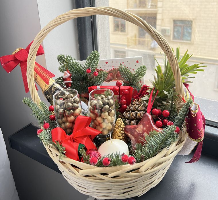 Корпоративные подарки новый год / корзины