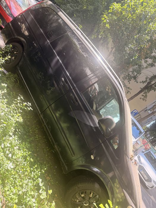 Masina Mercedes vito