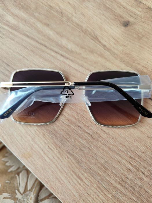 Слънчеви очила Guess | Чисто нови