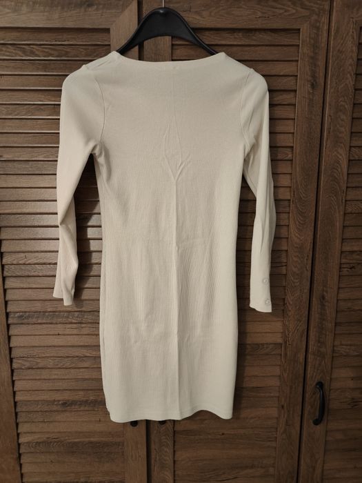 Рокля цвят акрил