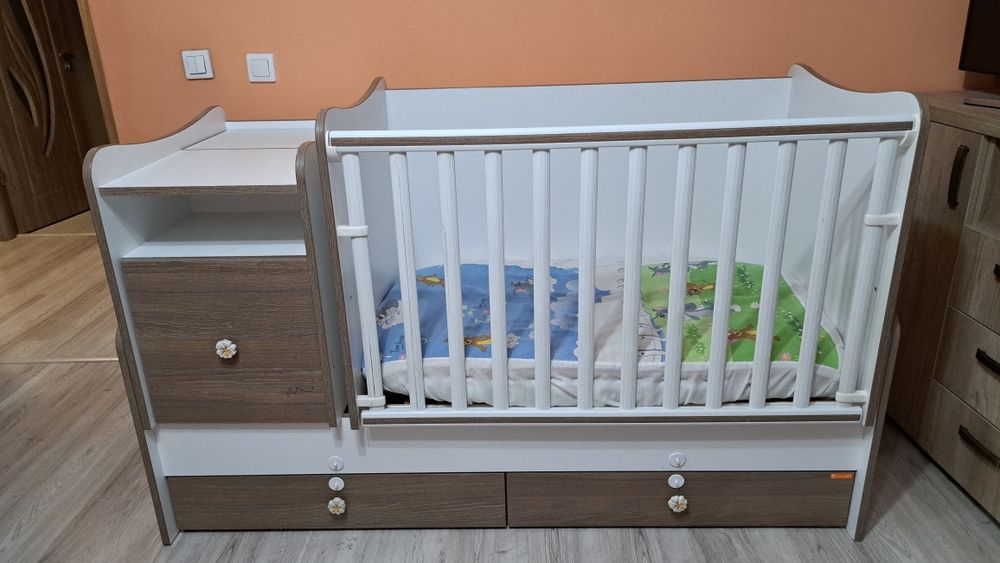 Vand pătuț pentru bebe