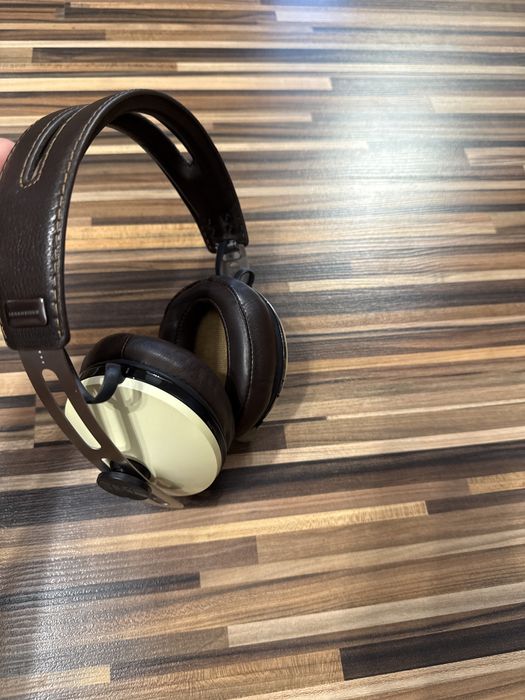 Sennheiser momentum 2