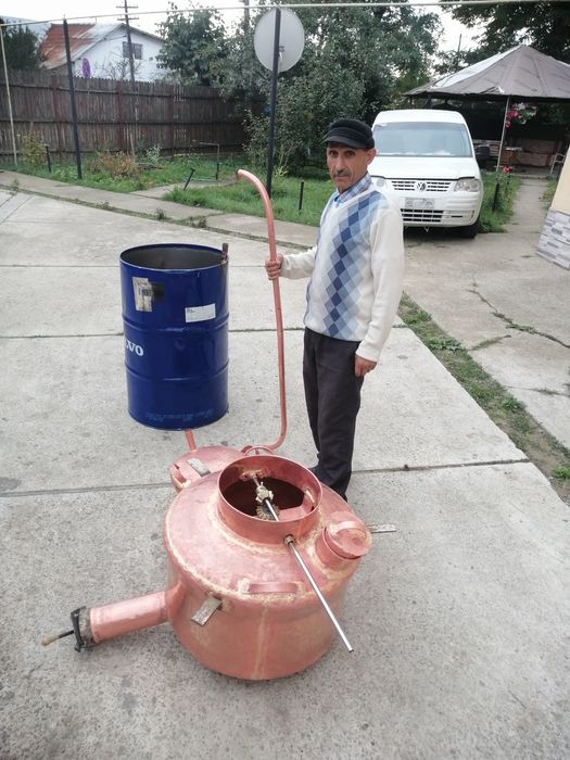 Vand cazan de tuica orice mărimi dorite

Avem pe stoc cazane de tuica