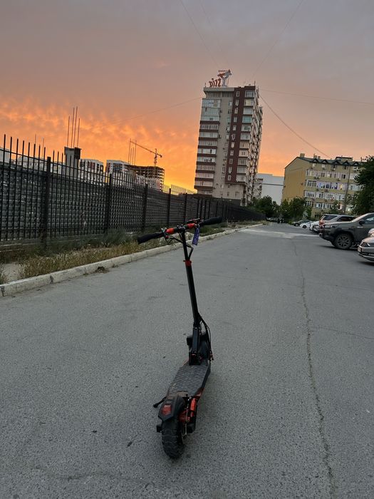 Продаю KUGO M4 PRO +