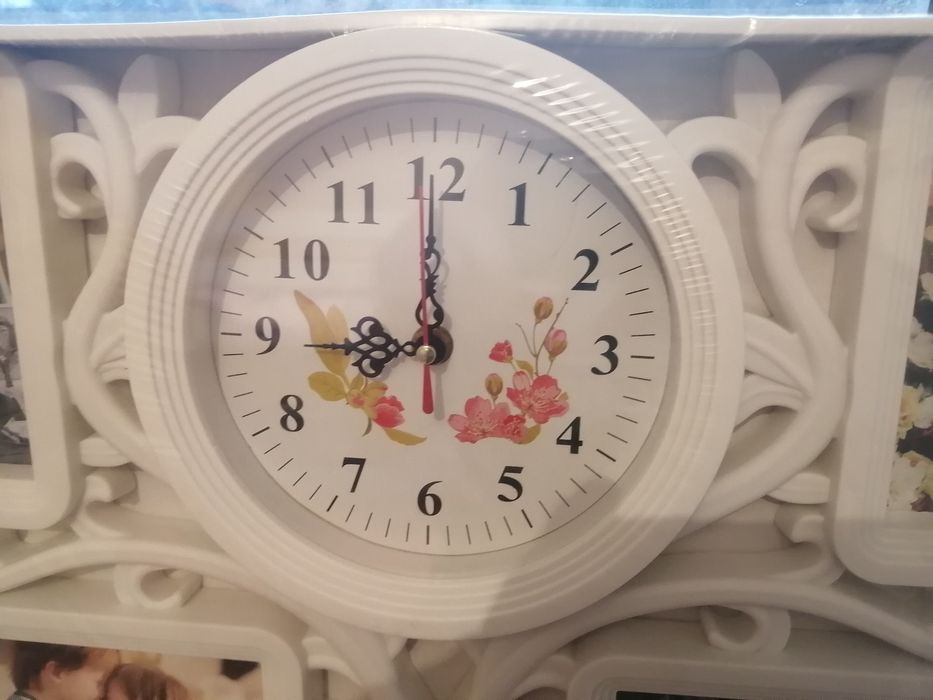 Часы с фоторамками