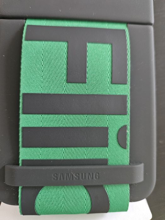 Оригинален кейс за Galaxy Z Flip 4
