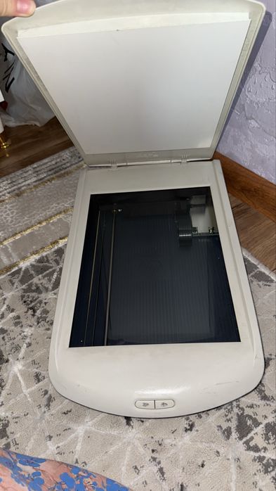 Сканер HP ScanJet 2400