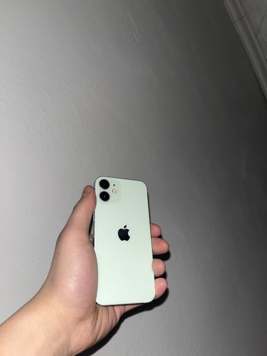 Продам айфон 12 мини