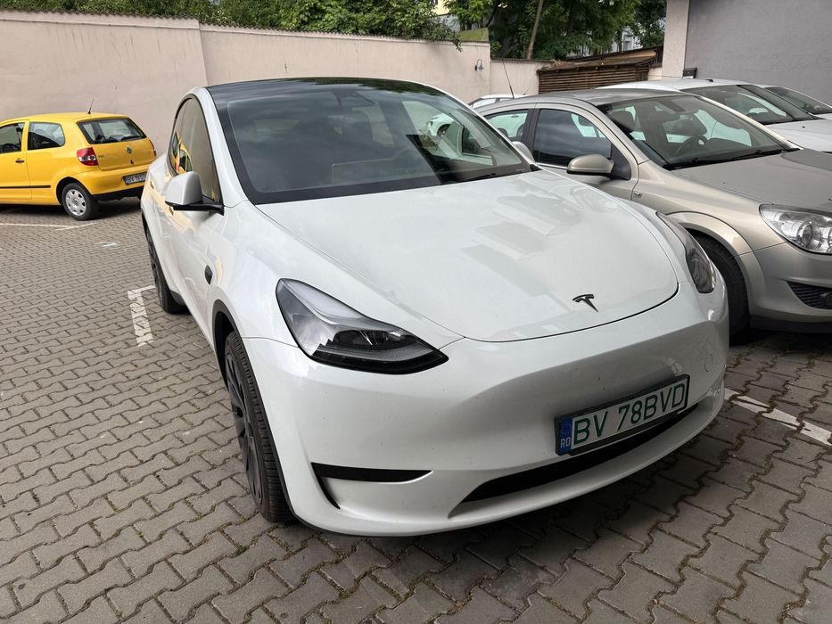 Tesla Model Y Tesla Model Y Long Range RWD