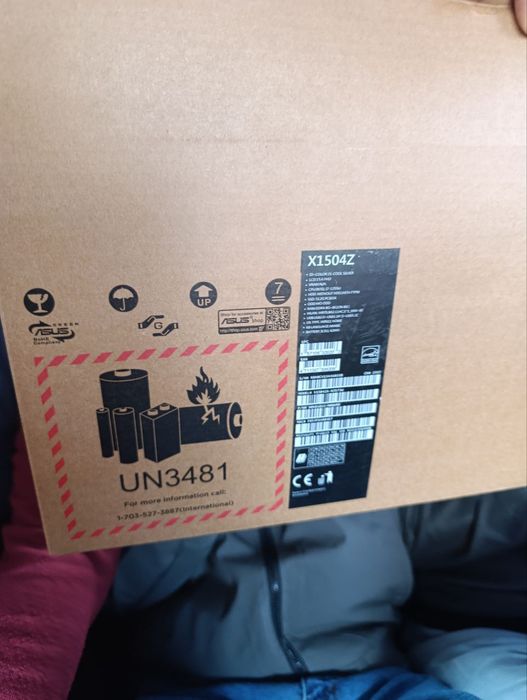 Noutbookcore i7 asusvivobook