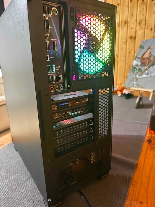PC gaming | i5-6500 | gtx 1060 |