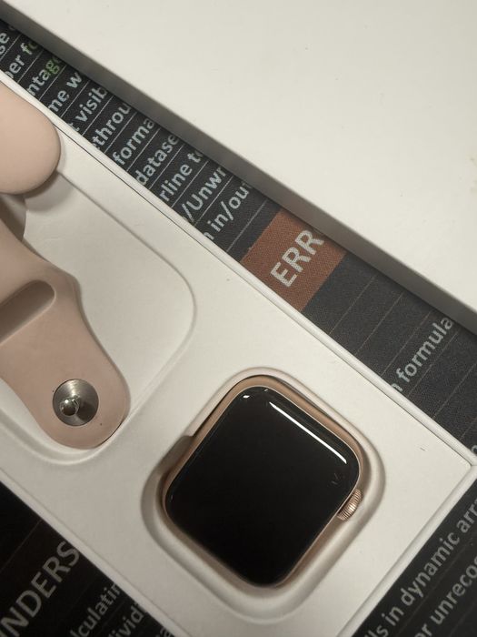 Apple Watch Series 6 41mm GPS smartwatch, stare foarte bună, funcțional