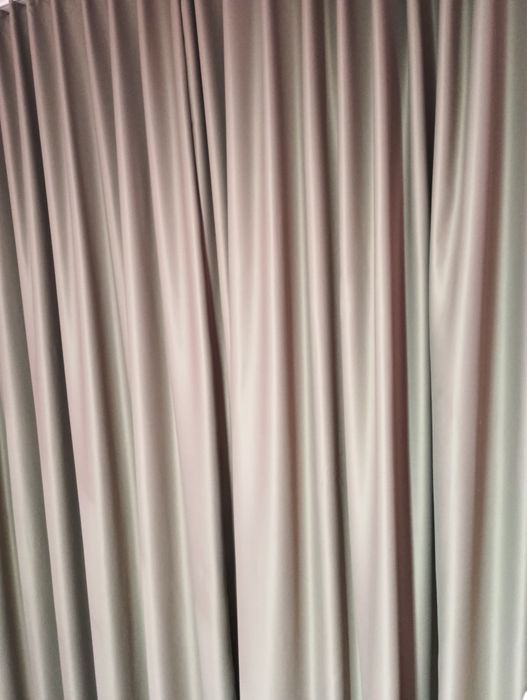 Два броя завеси от качествен блекаут