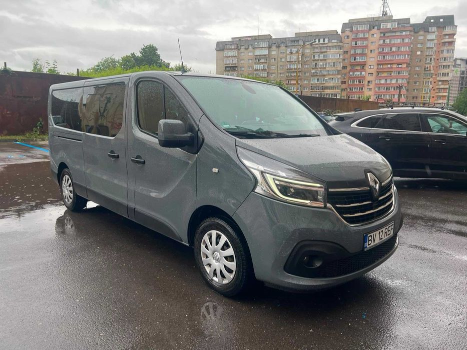 Închiriere microbuz 8+1 locuri Brașov – Rent a Car fără șofer