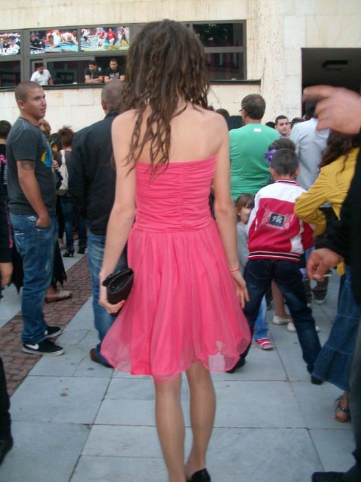 Къса цветна рокля