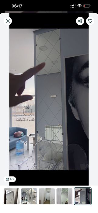 Шкаф с полочками