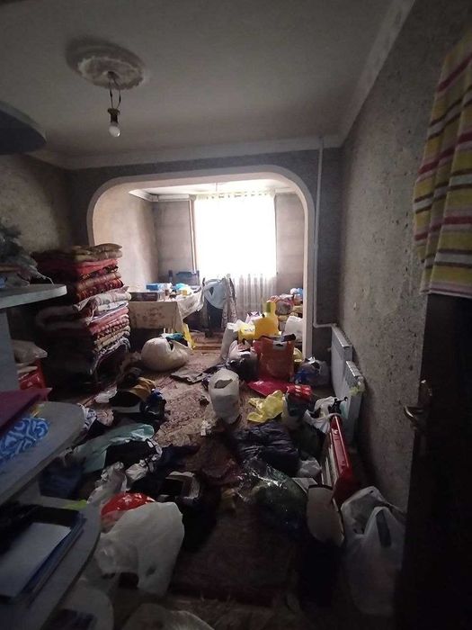 3х комнатная квартира на 1 этаже, Микрорайон (имеется свой гараж)