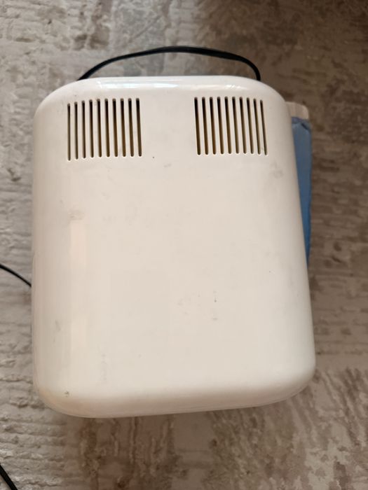 UV-лампа для сушки гель лака