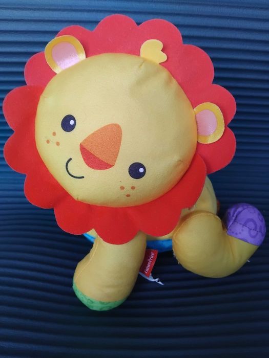 Fisher Price - Пълзящо лъвче
