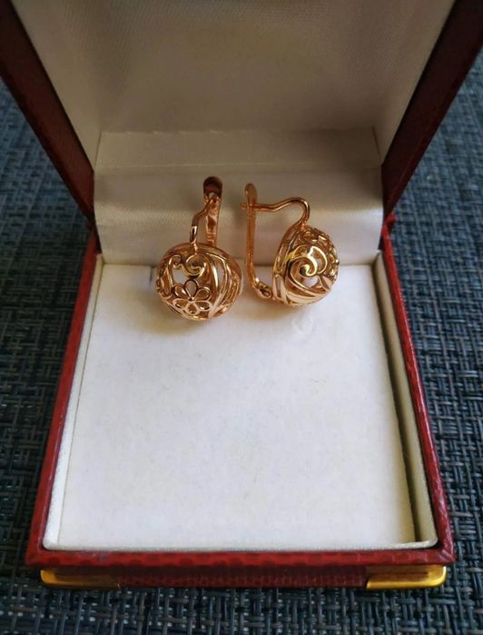 Серьги- бижутерия. Фасоны под золото. См. все фото.