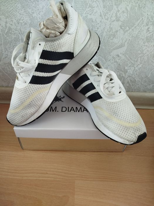 Дамски обувки с ток, маратонки Adidas