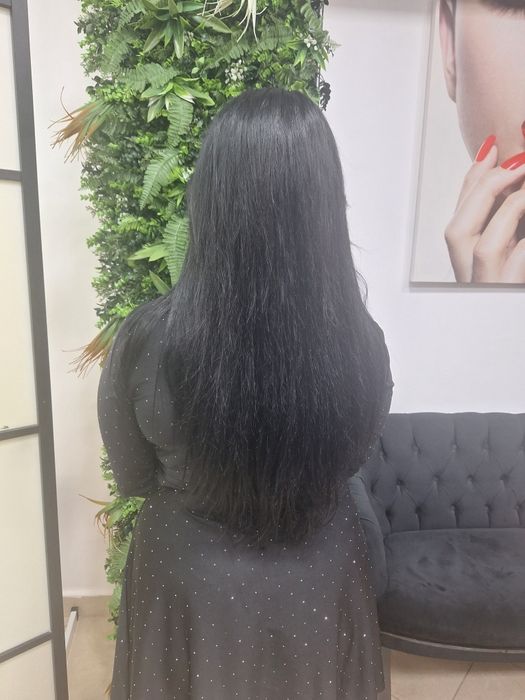 Coafeza cu experienta  ofer servicii de coafat,vopsit,balaiage,extensi