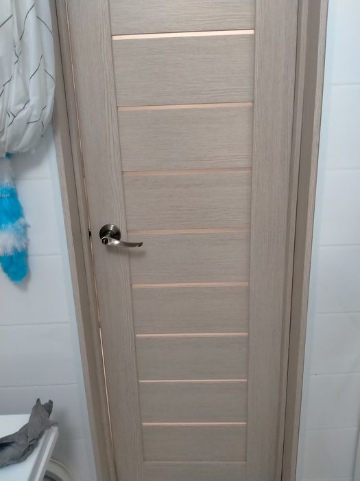 Продам дверь, в ванную комнату, размер 65 на  2,05