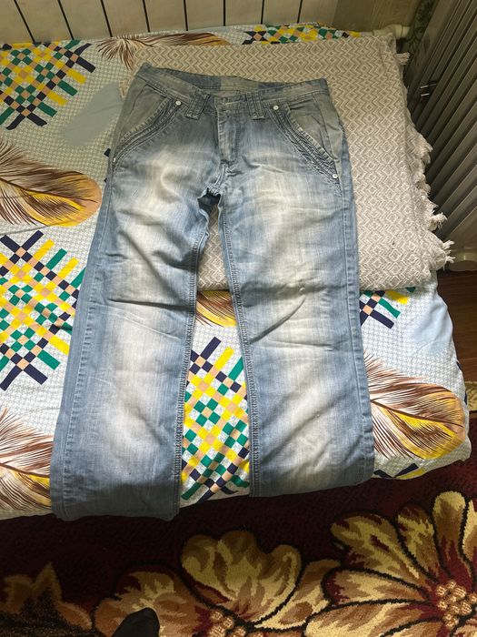 Продаеться мужеские брюки