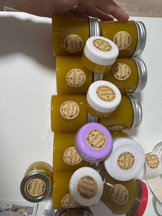 Crema galbenele handmade