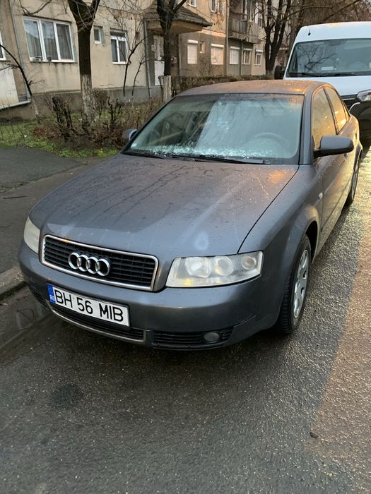 Vând audi a4b6..
